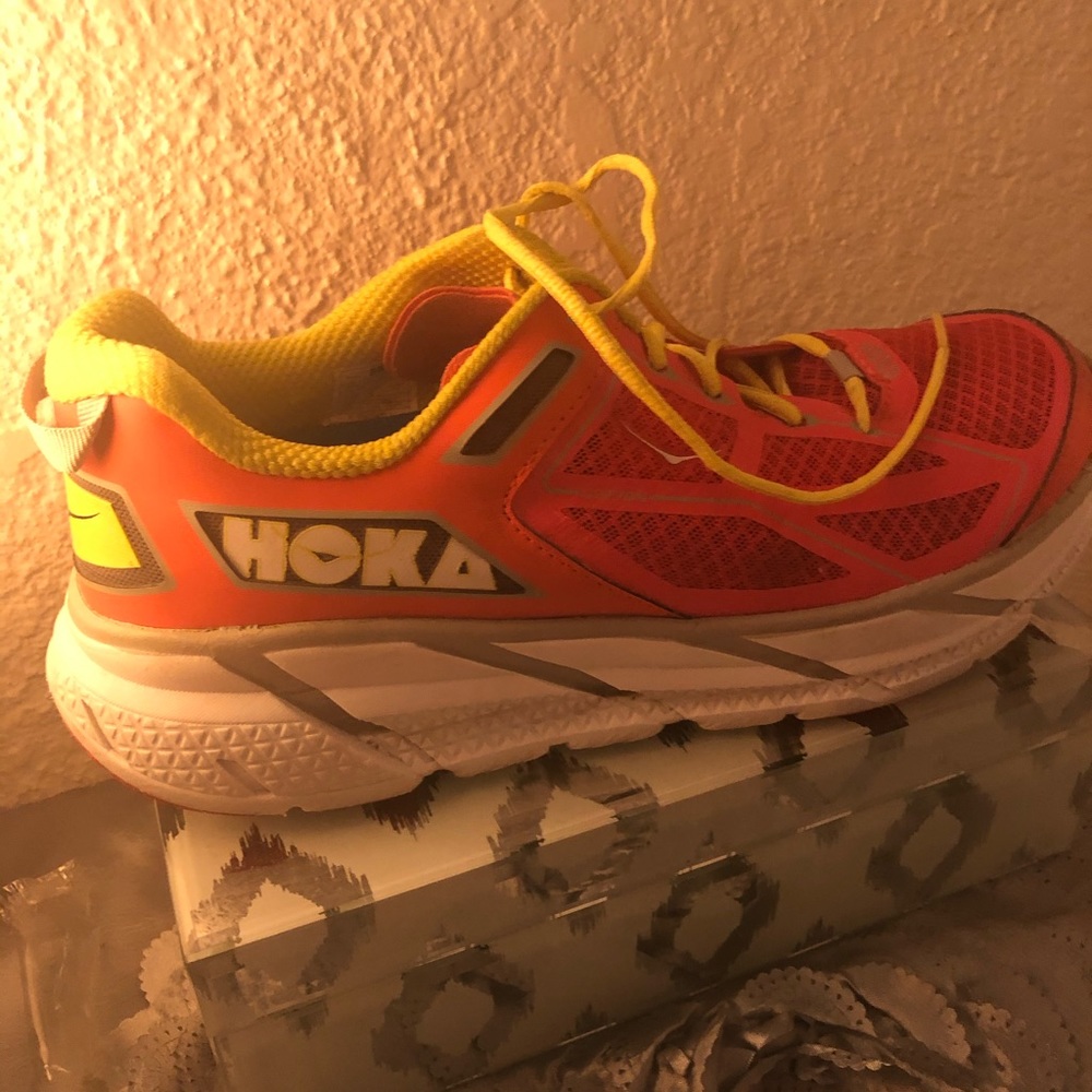 HOKA one one Clifton 5 size 10 women’s Running